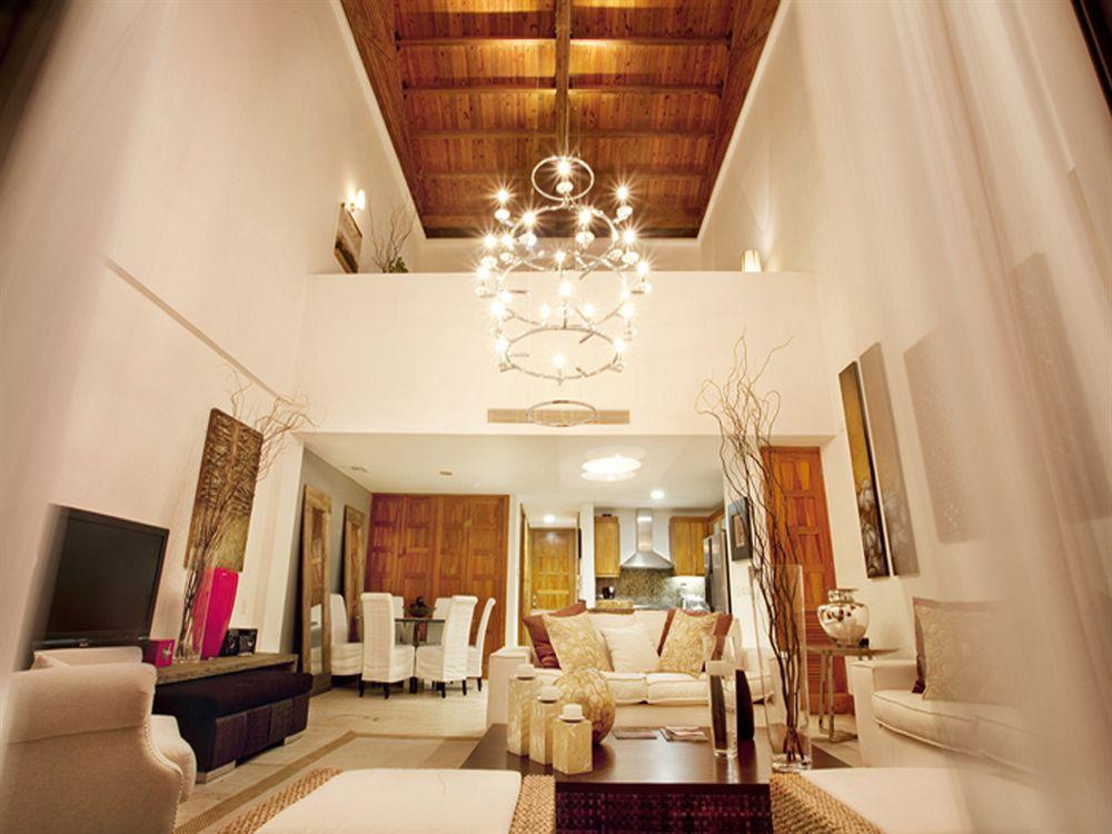 Los Altos Residences By Mint ラ・ロマーナ エクステリア 写真