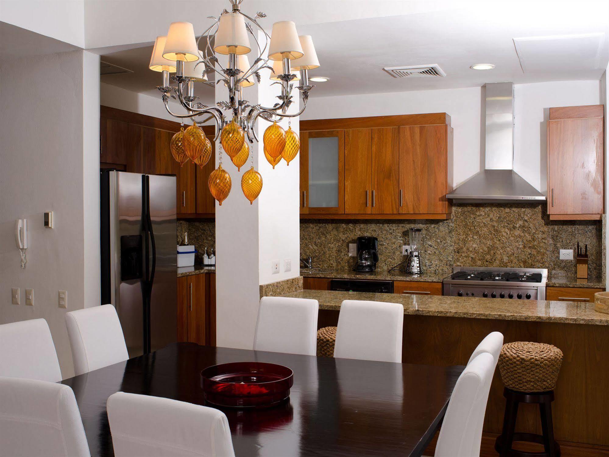 Los Altos Residences By Mint ラ・ロマーナ エクステリア 写真