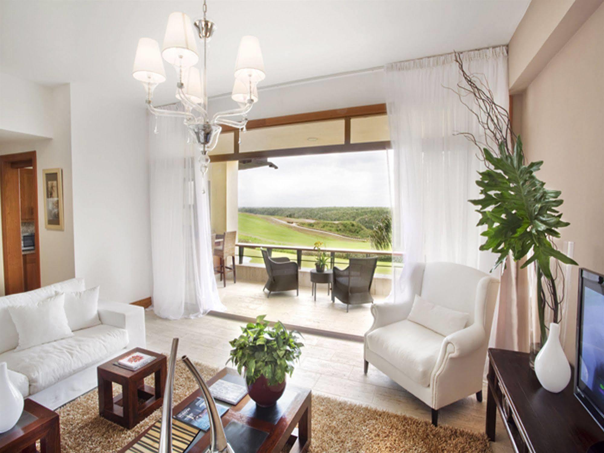 Los Altos Residences By Mint ラ・ロマーナ エクステリア 写真