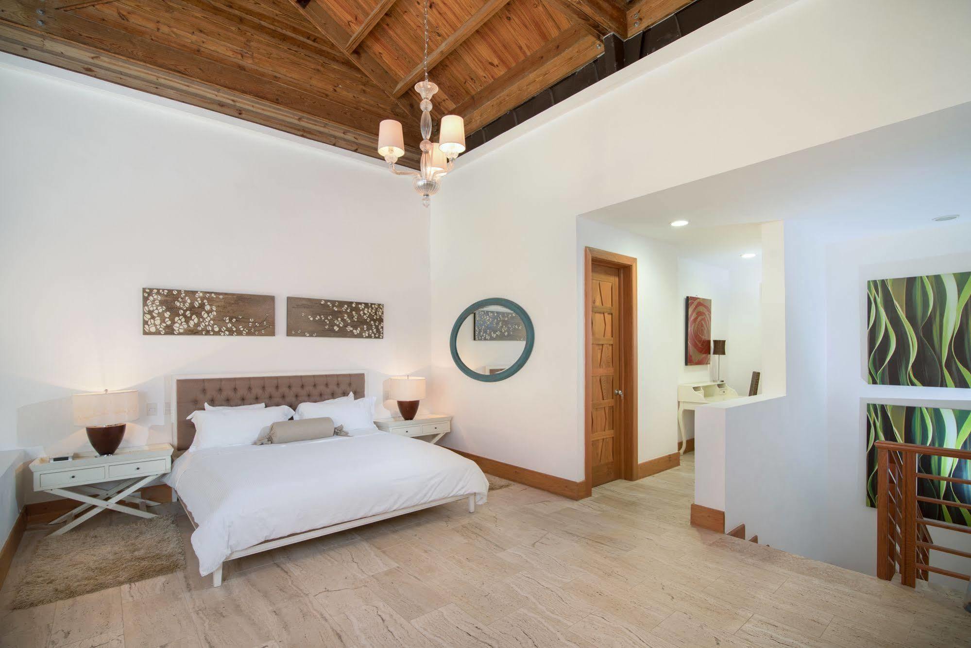 Los Altos Residences By Mint ラ・ロマーナ エクステリア 写真